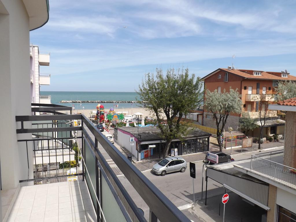 Hotel Villa Domiziana Rimini Extérieur photo