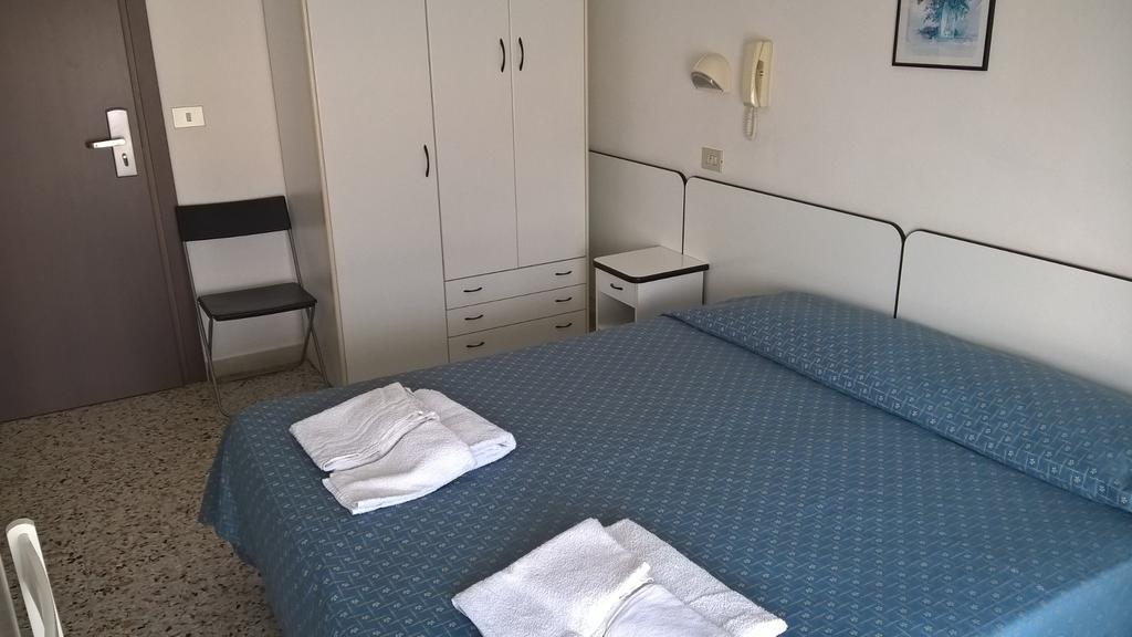 Hotel Villa Domiziana Rimini Extérieur photo