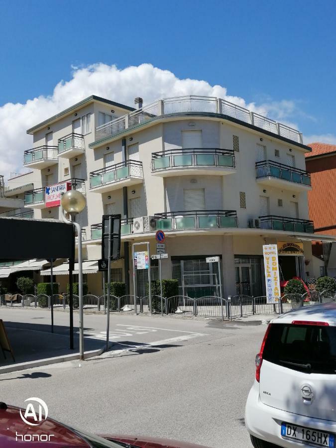 Hotel Villa Domiziana Rimini Extérieur photo